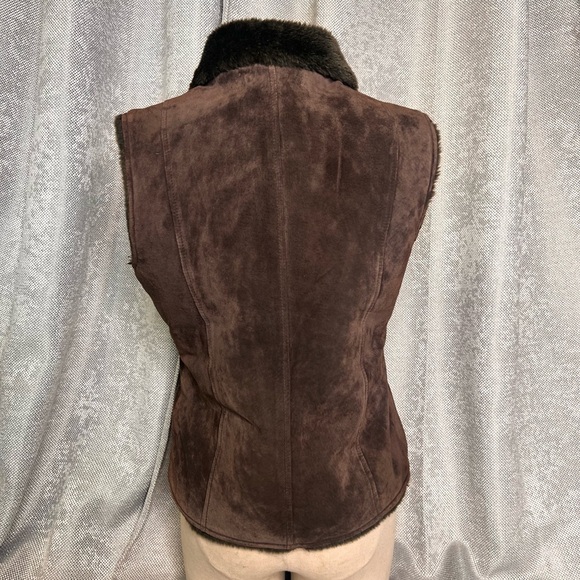 Madison Studio Dark Brown Vest with Black Collar - Picture 5 of 11
